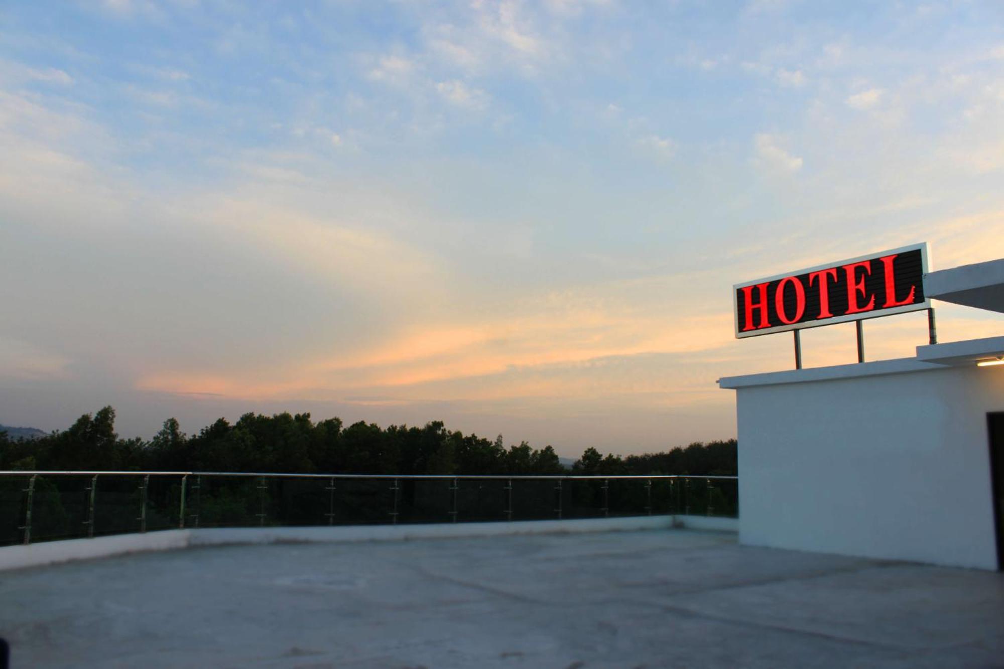 Hotel Time Boutique Nilai Zewnętrze zdjęcie